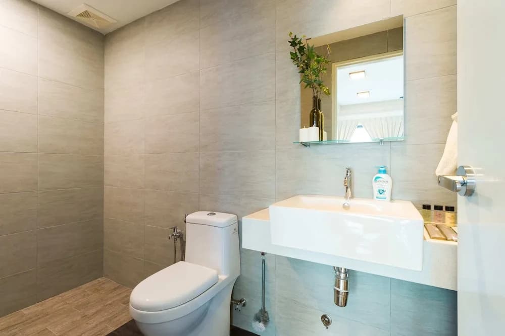New! Contemporary 1BR Apartment @ Near Klcc - photo 6