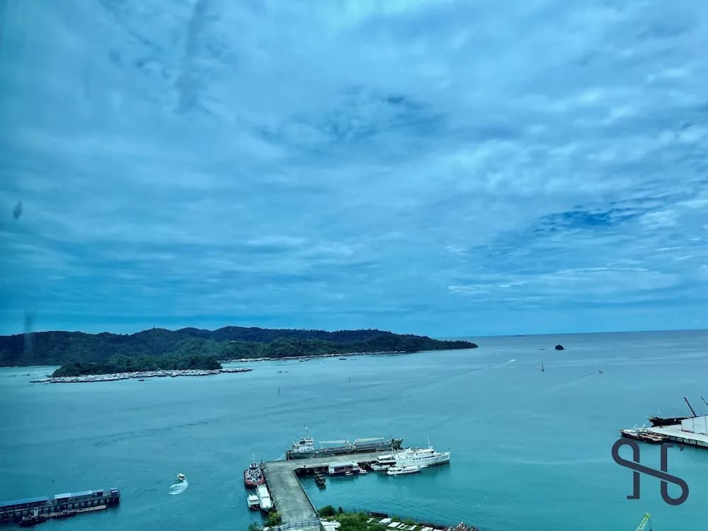 Homesuite' Home at Jesselton Quay - photo 18