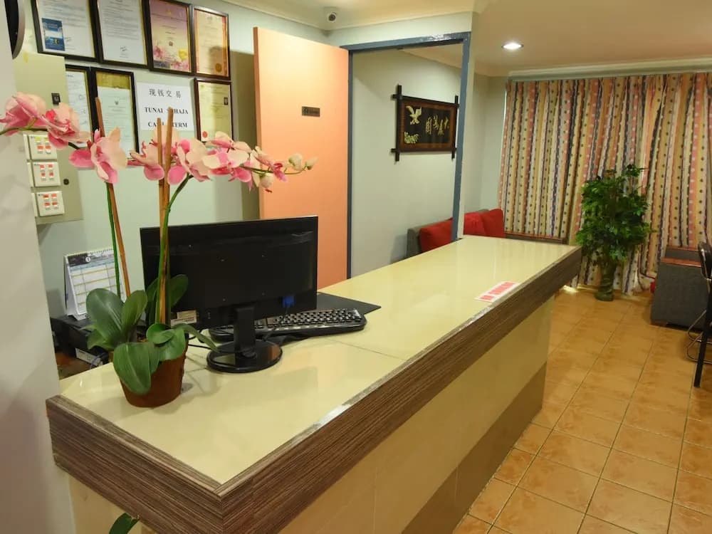 Highway Inn by OYO Rooms - photo 1
