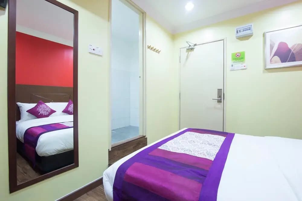 OYO 308 Hotel Sunjoy 9 - photo 5