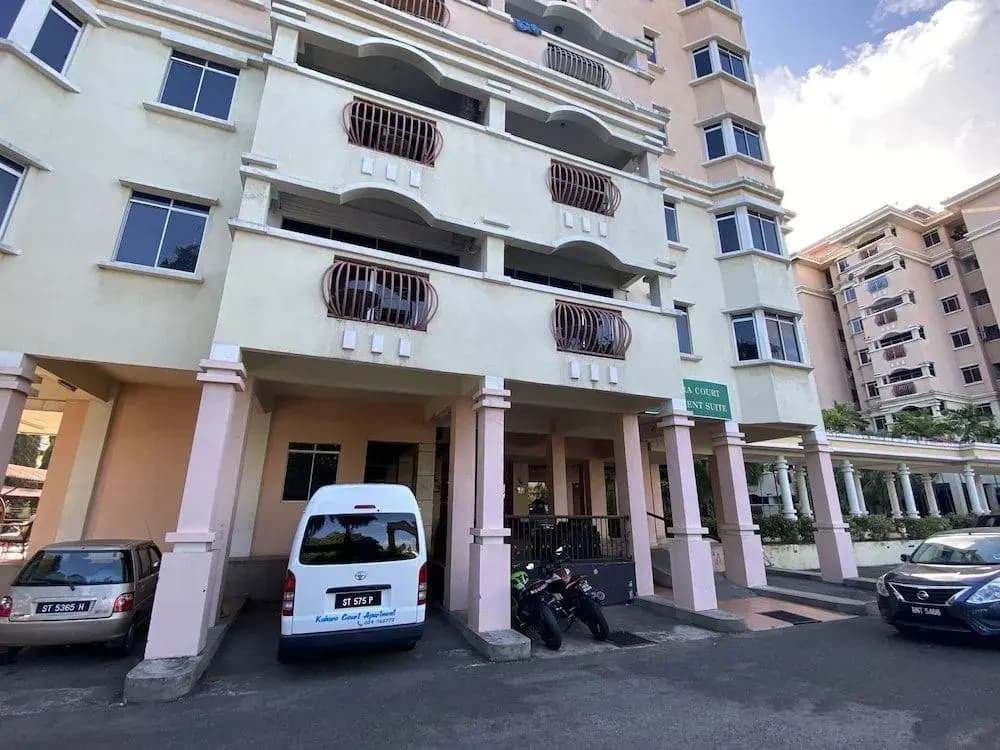 OYO 90061 Kuhara Court Apartment Suite - photo 1