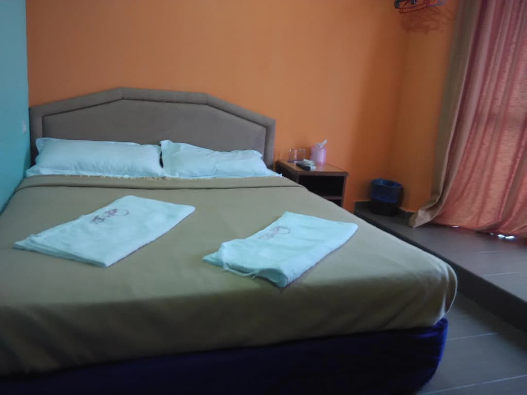 Q One Hotel - photo 2