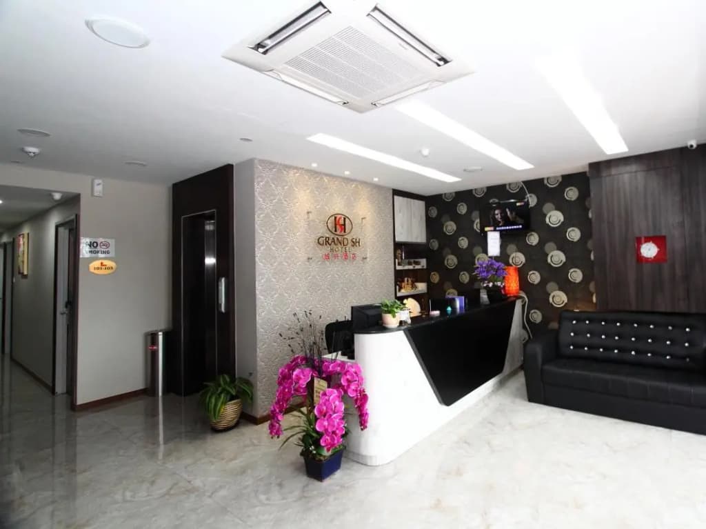 Grand SH Hotel - photo 2