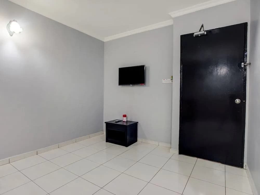 OYO 89568 Mangrove Hotel - photo 17