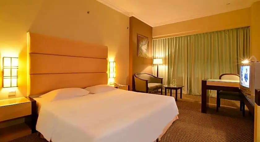 Dynasty Hotel - photo 5