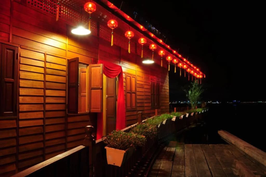 Clan Jetty Heritage Home - photo 9
