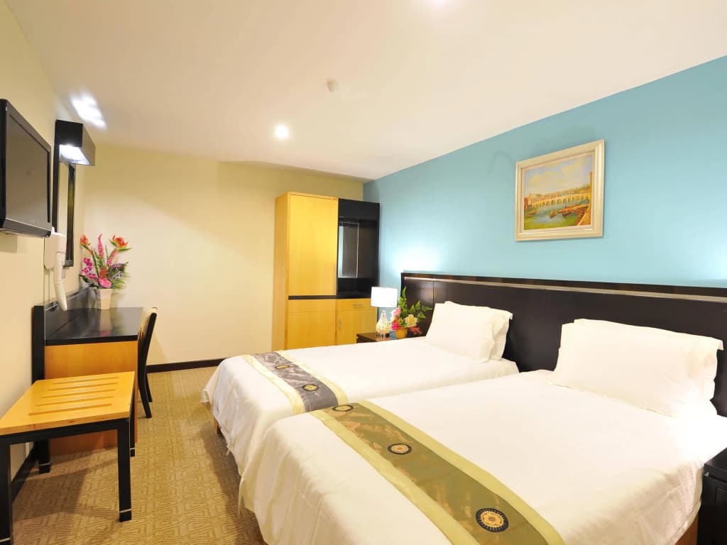 Hallmark View Hotel - photo 3