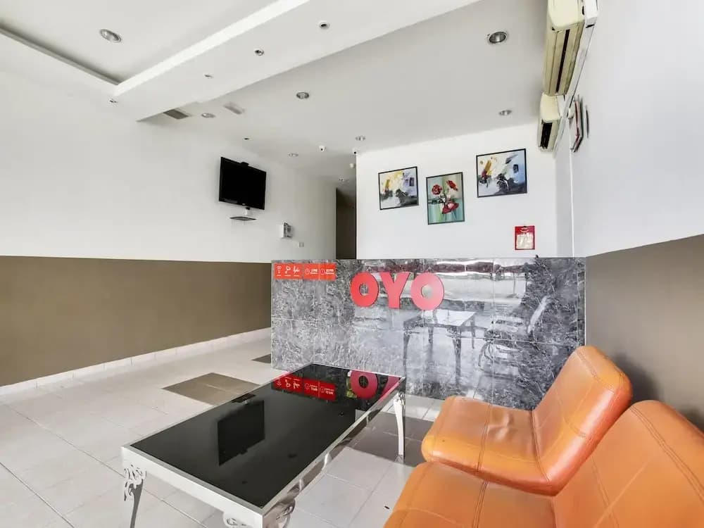 OYO 89615 T Family Hotel - photo 12