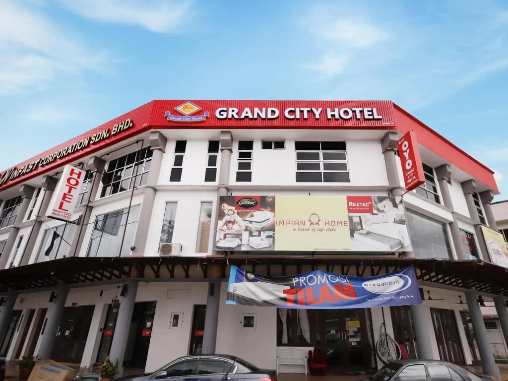 OYO 619 Grand City Hotel 2 - photo 1
