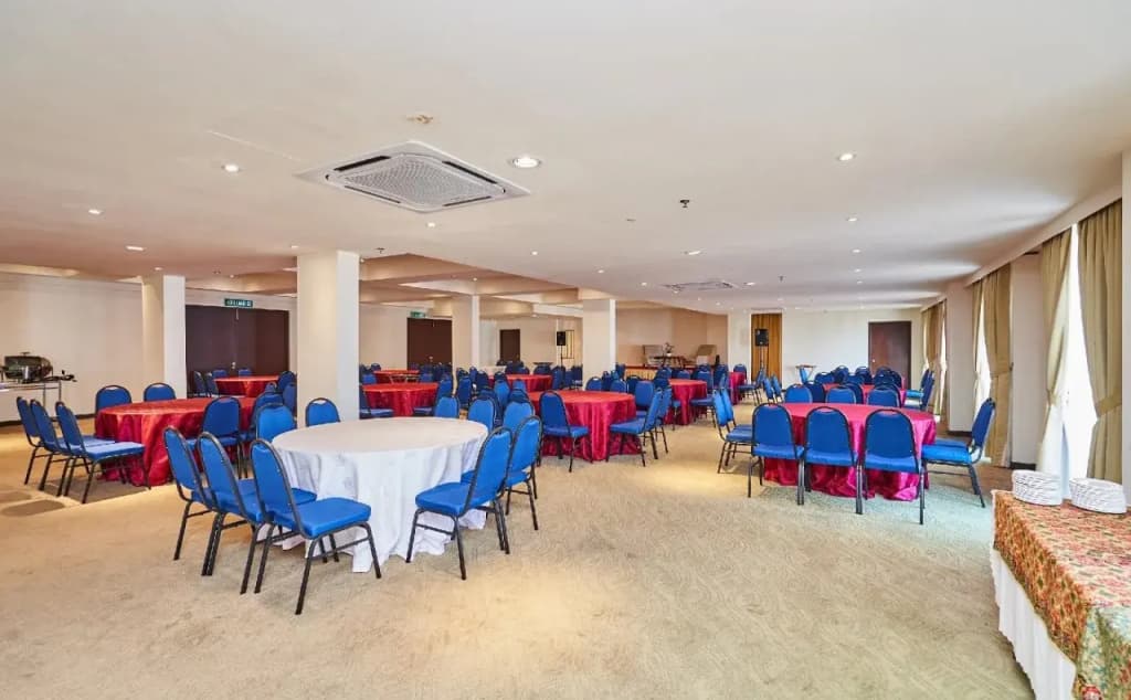 The Platinum Hotel & Suites - photo 29