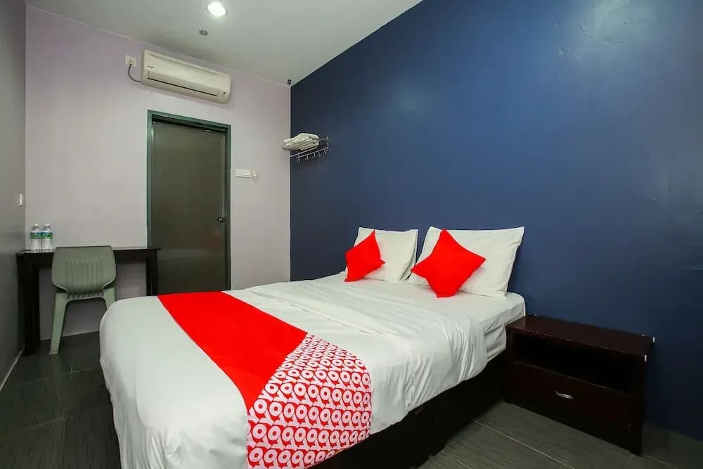 De Hotel by OYO Rooms - photo 2
