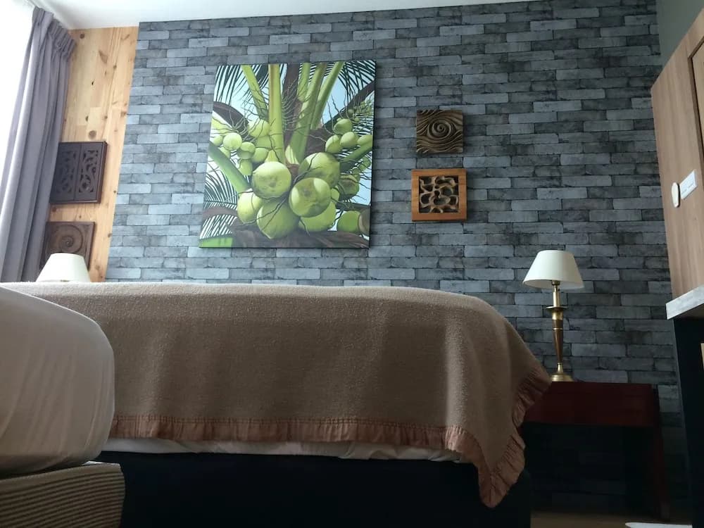 Lawang Suite Apartment With Balcony - photo 5