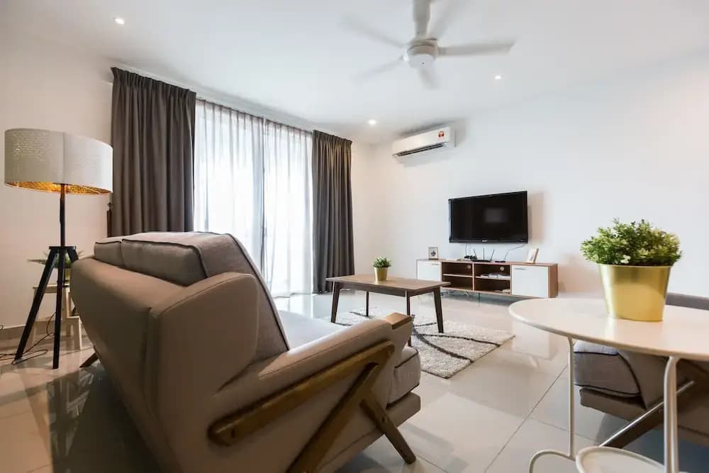 Spacious Seaview Suite - photo 3