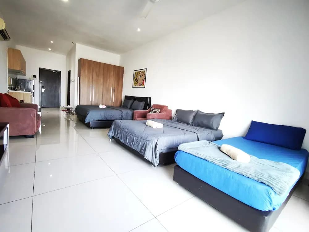 KSL Studio Homestay by Immaculate - photo 40