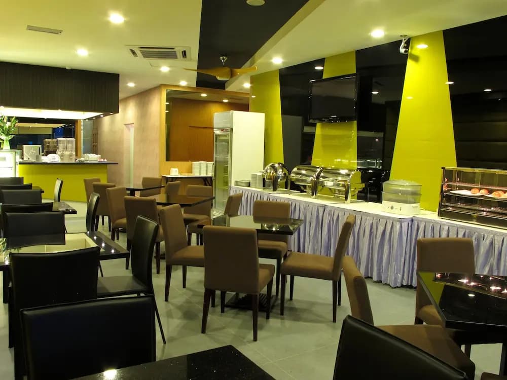 Eight Days Boutique Hotel @ Permas Jaya - photo 16