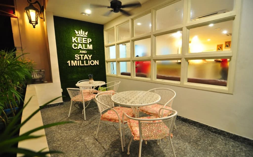 1 Million Hotel - photo 20