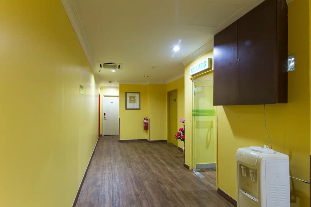 OYO 308 Hotel Sunjoy 9 - photo 10