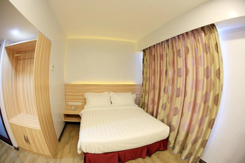 City Garden Hotel - photo 4