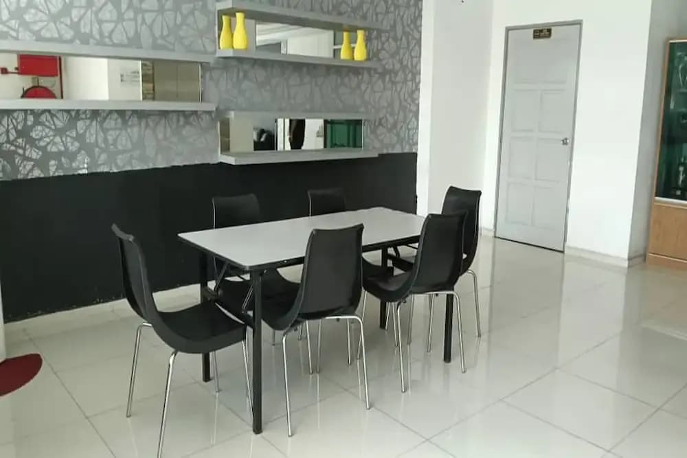 Hotel Dlima Inn Plaza Mahkota Melaka - photo 15