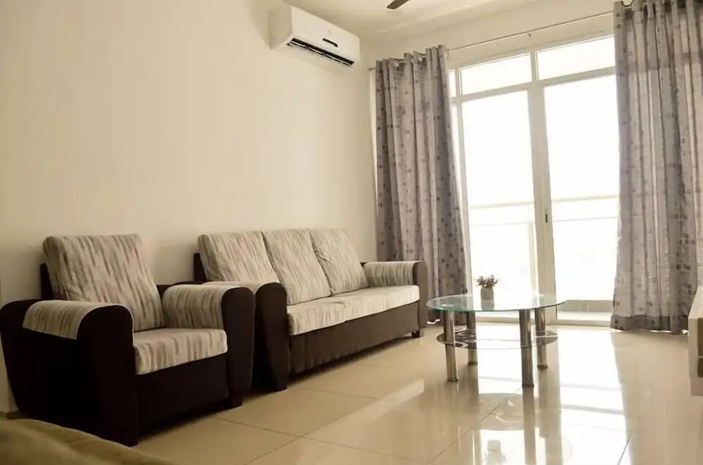 Summertime Arena Suite 1 - photo 13