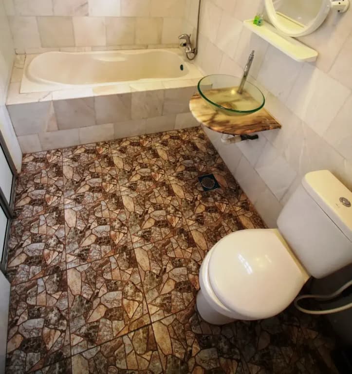 JusInn Homey Guesthouse - photo 8