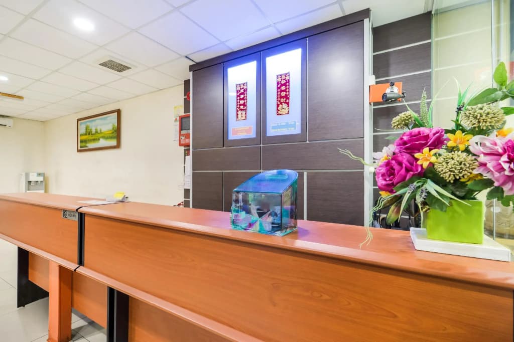 OYO 301 River Inn Hotel - photo 9