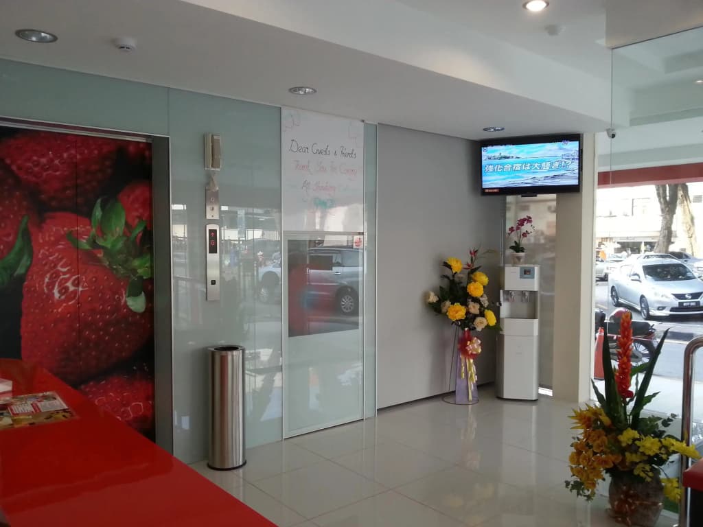 Hotel Strawberry Fields - photo 11