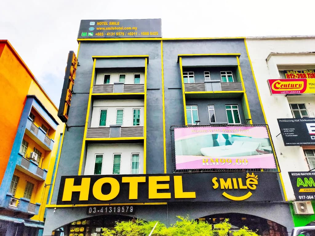 Smile Hotel Danau Kota - main photo