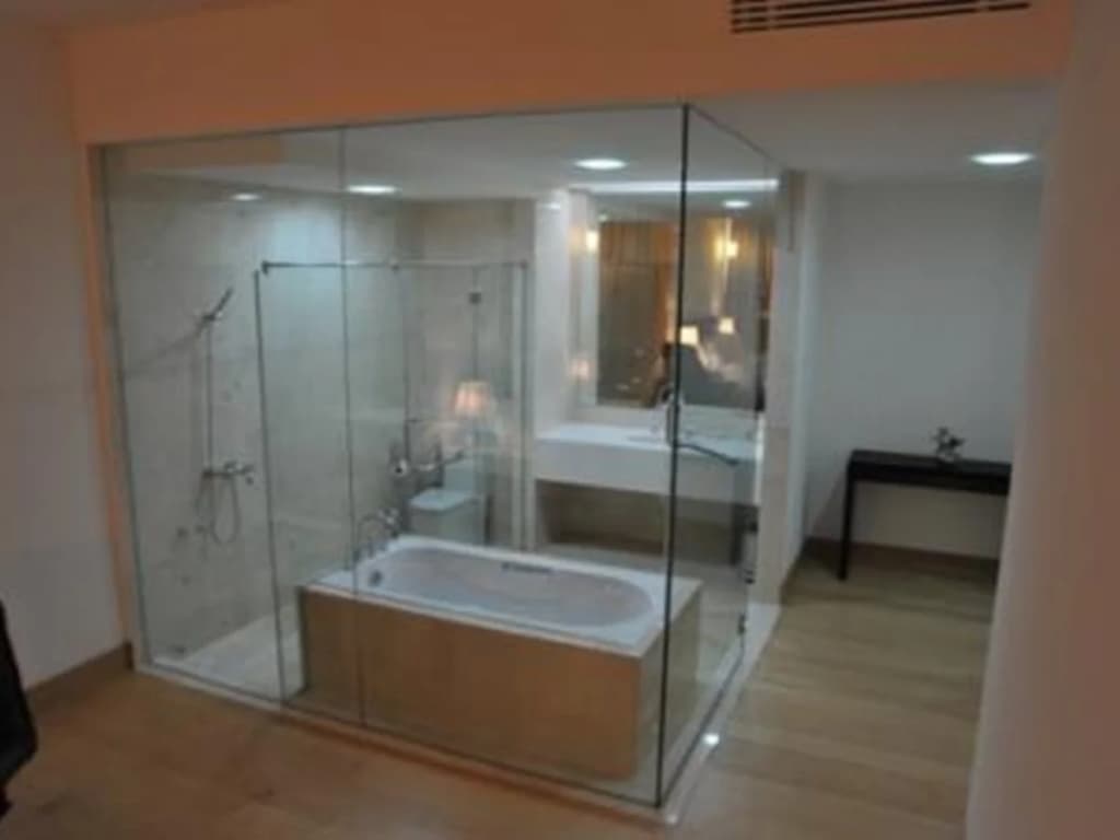 Brunsfield Embassyview Condosuite - photo 5