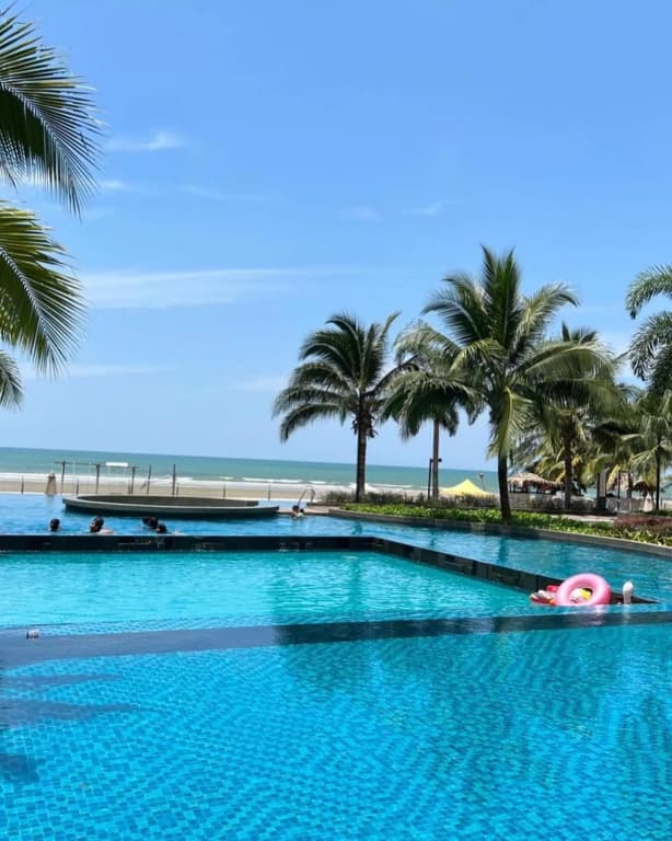 Timurbay Seafront Seaview & Poolview Suite with Wi-Fi - photo 5