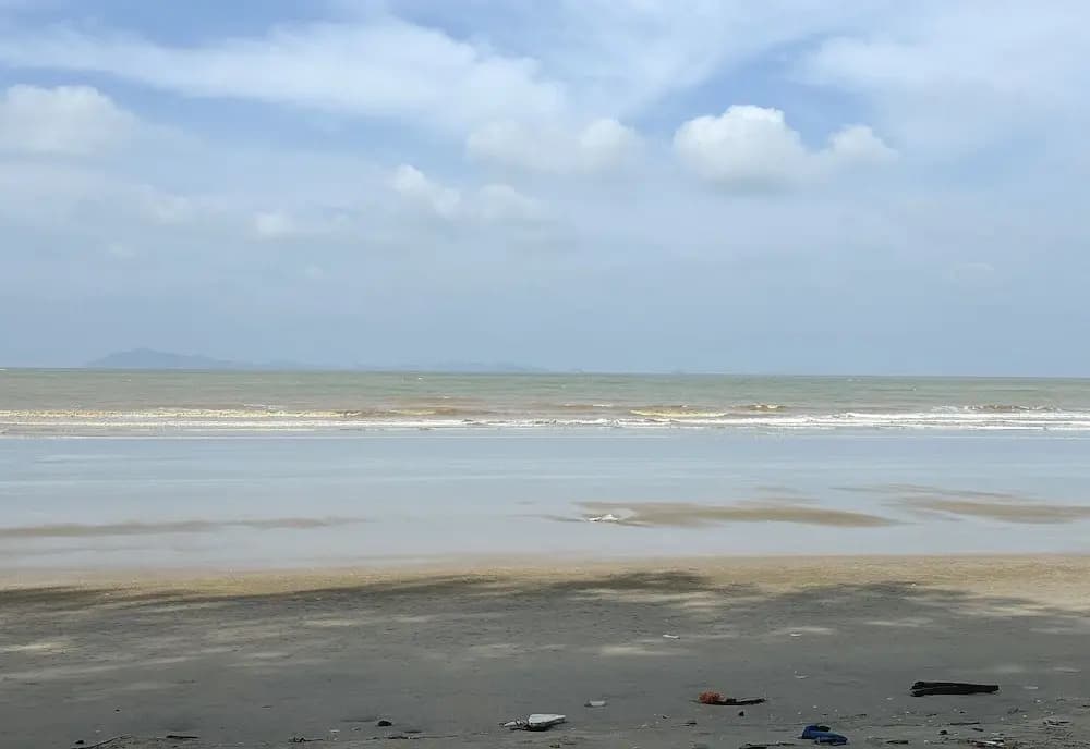 Capital O 90949 Pelangi Beach Resort Mersing - photo 18