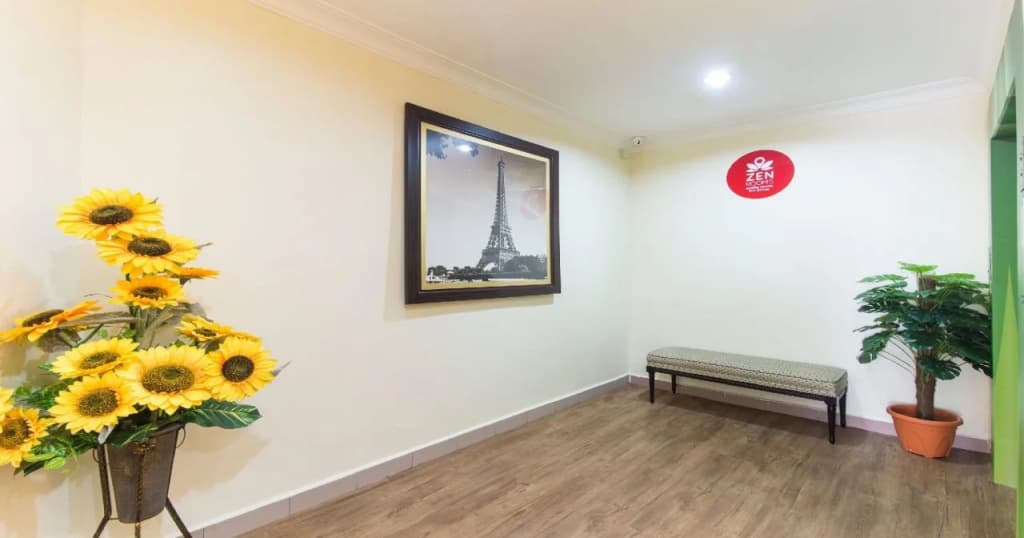 Hotel Sunjoy 9 by ZEN Rooms - photo 7
