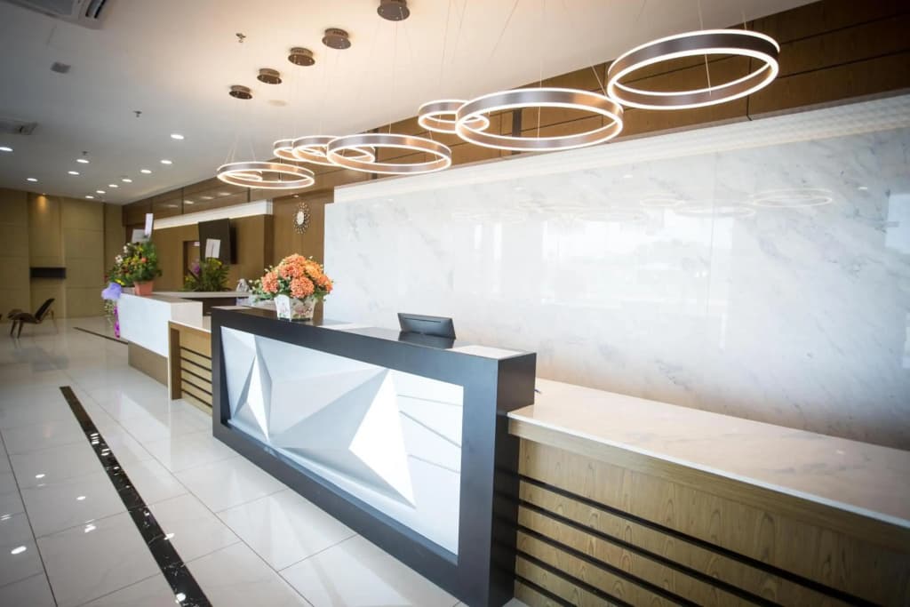Lintas Platinum Hotel - photo 2
