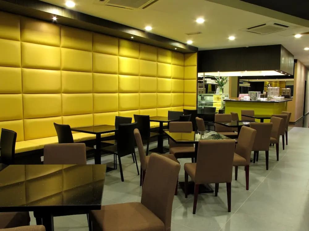 Eight Days Boutique Hotel @ Permas Jaya - photo 17
