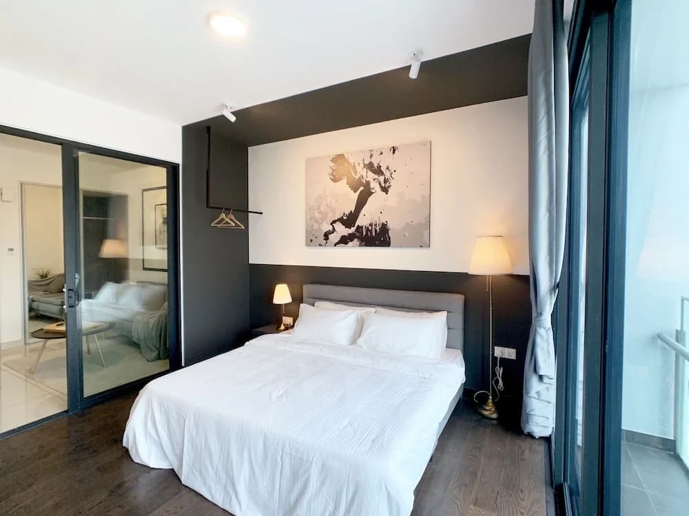 Almas Suites By Iconic Bliss - photo 1