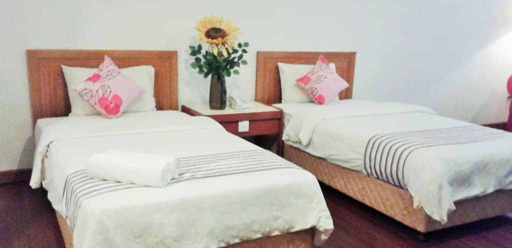 JB Central Hotel - photo 5