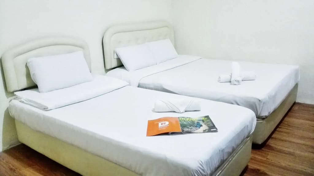 Sp Golden Star Hotel - photo 13