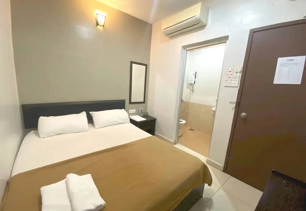 OYO 89715 CK Hotel 2 - photo 6