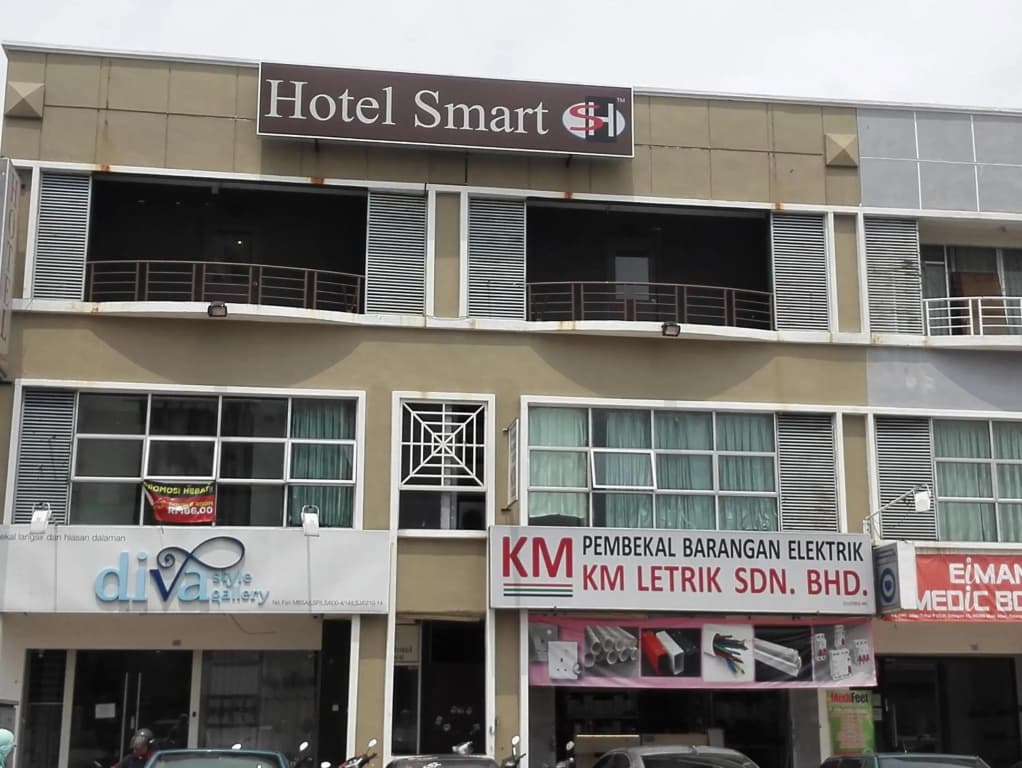 Smart Hotel Shah Alam Seksyen 15 - photo 1