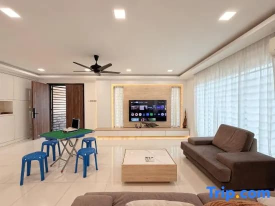 Taman Pelangi JB City Fun Home KTV Swimming Pool BBQ - photo 1