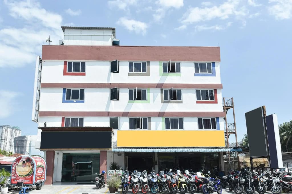 Hotel Zamburger Grand City - photo 1