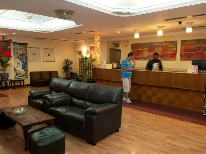 KLCC Chinatown Deluxe 2 Pax Suite - photo 2