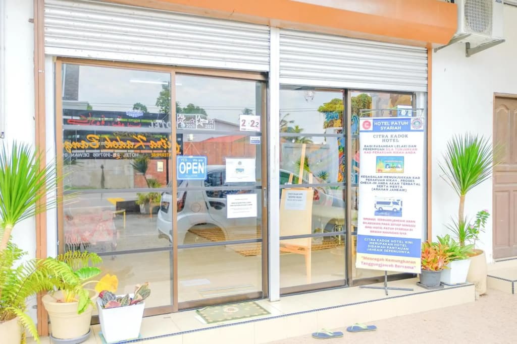 Citra Kadok Banquets & Homestay - photo 8