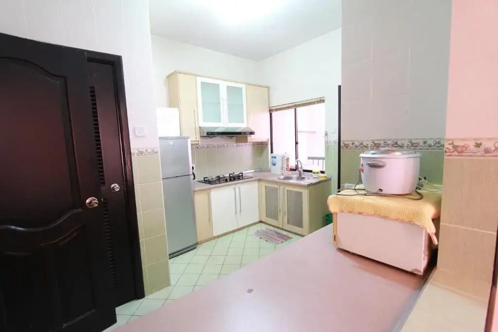 Marina Residence Suites @ Marina Court Resort Condominium - photo 7