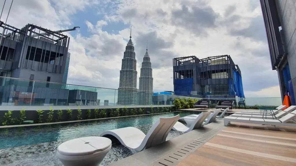 Super Star Suite 5min KLCC Netflix 1cp - photo 11