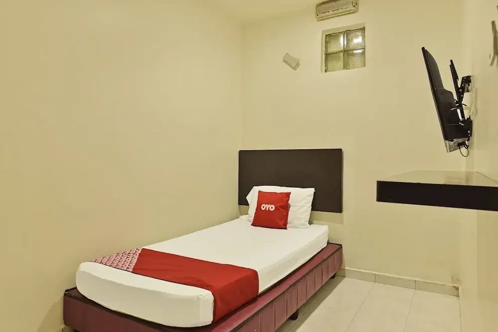 OYO 90806 Rumah Tumpangan Laut Selatan - photo 3