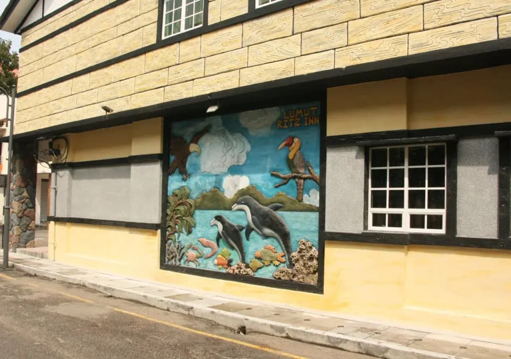 Lumut Suites - photo 1
