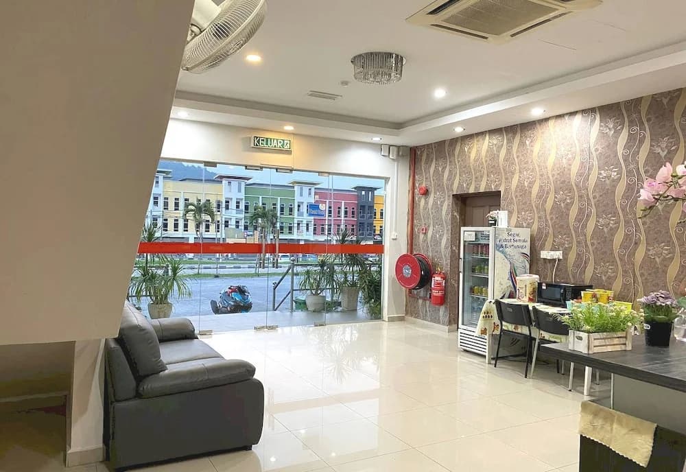 OYO 89715 CK Hotel 2 - photo 19