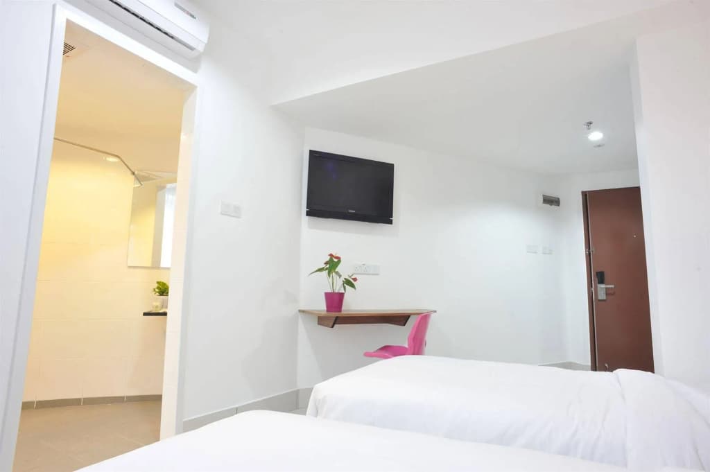 V Hotel - photo 4