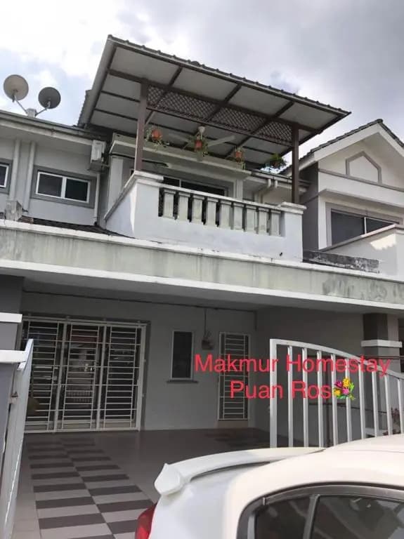 Makmur homestay - photo 1